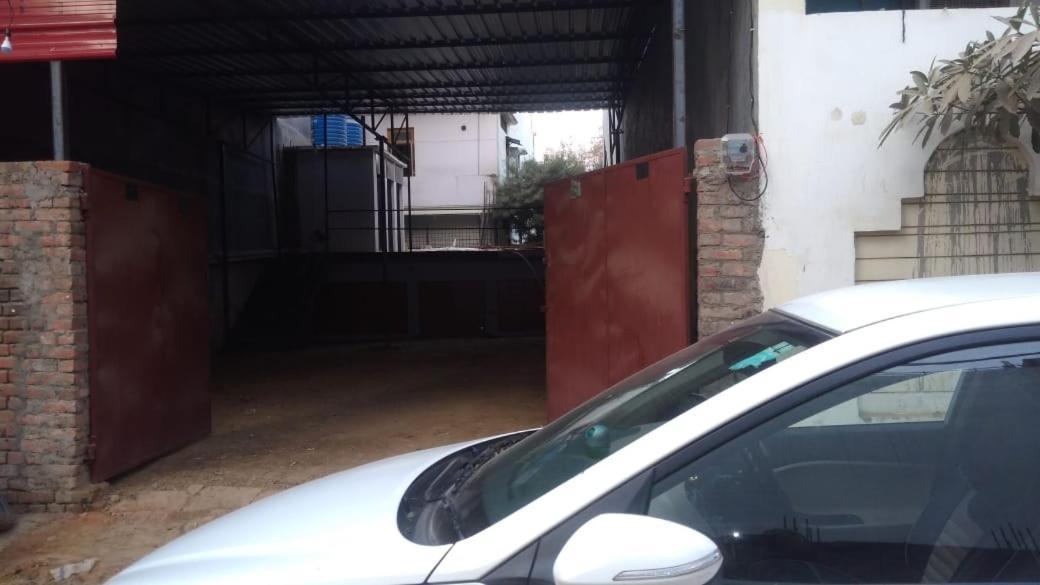 Nityanand Bed and Breakfast Allāhābād Junction Eksteriør billede